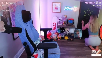 stpeach - Right now I’m online.. send me a message 🥰
