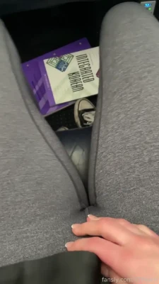 stpeach - WARMING UP MY ASS FOR A NICE BIG COCK 😘 XXX