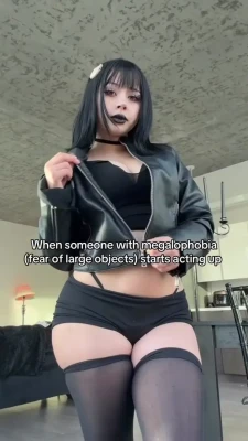 glassoyuki - i heard you love fat asses…check out this new video of me bouncing