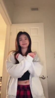 rubyzhu - kiss me here 😘
