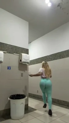 alinef - Lets fantasize little bit ;) 🔈 Tell me in comments👇 what would