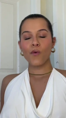 gabriellasaraivah - like if you eat pussy or listen to EDM 👀
