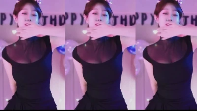 12472__jh - Strings ... and things 🍑