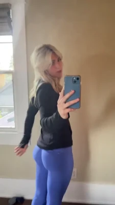 ainsley_rolls - Shall I spread some more? 🍑