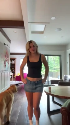 ainsley_rolls - Taking it all off for you 💋