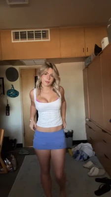 ainsley_rolls - Bedtime titties 😇