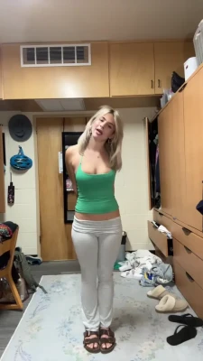 ainsley_rolls - Horny 4 you 😈😏