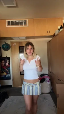 ainsley_rolls - hiiiiiiiiiiiii