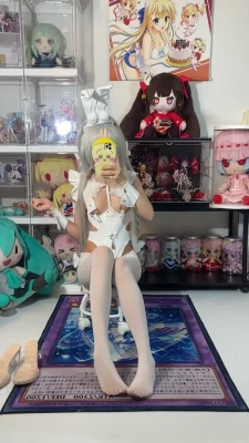 shirly@bailikoi - nipple slip. oopsie! 😇🥰