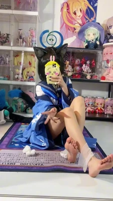 shirly@bailikoi - Insane 140 picture set "G-string and heels" What would you do with