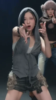 ddayyeonii - Friday cum vid, ready for the Weekend x