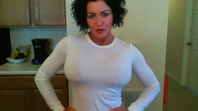 debbie_smith - Buenas tardes 😳 yo aun en la camita