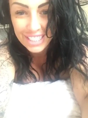 kerrylouise_xxx - “Too scandalous” for IG