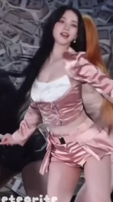 katarinablumprivat - Who's serving me dick for breakfast? Because I'm starving..