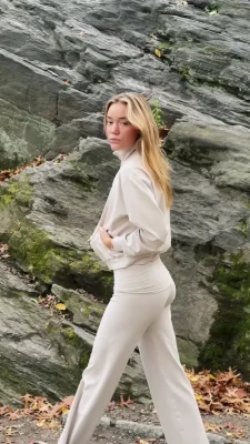 oliviaponton - Caught you peeking… let’s see what happens next