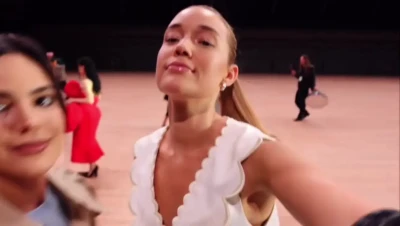 oliviaponton - Be my new yard kiss at midnight?