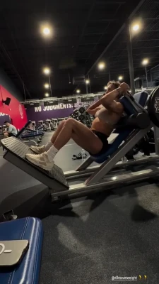 charlottewwe - Swipe for spread 🍑🍑 part 1