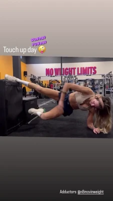 charlottewwe - Life is too short for boring selfies, take nudes instead
