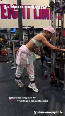 charlottewwe - Can you do the spanking for me please 🤭