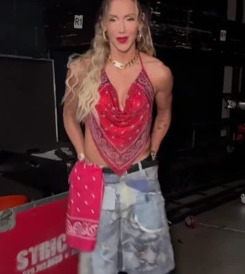 charlottewwe - let me shake this ass all in ya faceeee