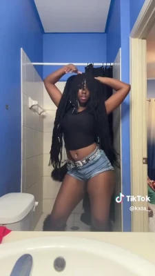 kxta__ - watch lara try to unjam her huge gun 🍆💦