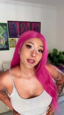 magic_phyra - Swipe for a voluminous surprise 😽