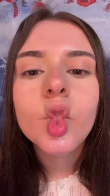 haivixi - 5 minute fat chat/belly play video up for grabs ;)) message me