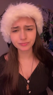 haivixi - My pussy is craving some dick… 🤤