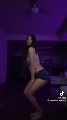 ilyesmi - I just sent out a 🔥 b/g backshot vid 🍆🍑💦.... can y’all