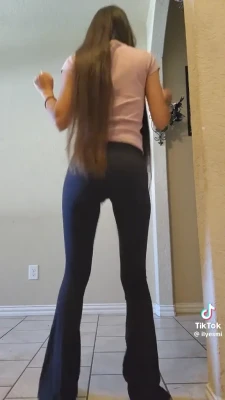 ilyesmi - Such a Naughty Milf xxx