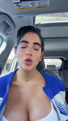 isabella.ladera - Would you fuck me like this? If not what's your preferred position?