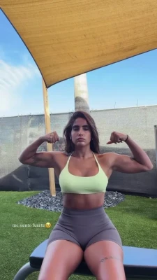 isabella.ladera - Internet Technician Couldn't Resist When Seeing the Size. (German and