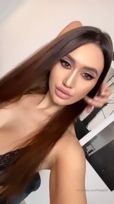 freya_ - Had some foot fucking fun with this hung fella! 😈
