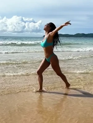 nicolescherzinger - Showing off my creamy pussy