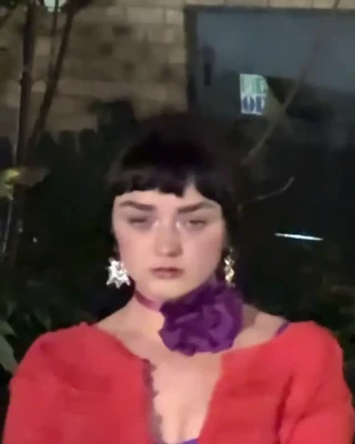 maisie_williams - Tip $8 If you want this in your DMs