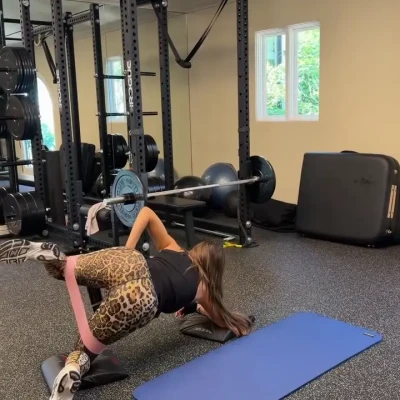 sofiavergara - 💦 Such a hot scene today! Round 2 w/ Max Fills. He brought me some