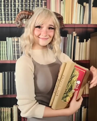 amykayasmr - fuck it first 10k people dat like that last pic are gettin the slip