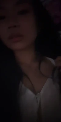 itsrealminnie - She thrusts her cunt out and cum while her clitoris is sucked by the