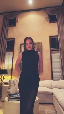 avaallan - In bed waiting for trouble…