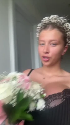 olivia_kuehner - 想看更多深V希希快私訊我領福利喔❤️ Want to see more