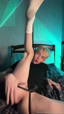 mark_barnie - Anyways, shy artsy girl has a topless, deep throating show for you