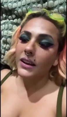 thezombiunicorn - It s missing your handprint