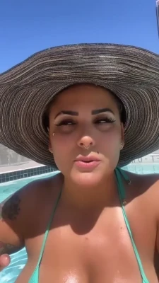 thezombiunicorn - Hope everyone had a lovely holiday and is excited for the new year  I