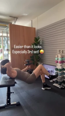 catherine_bell - Everyone with auto renew sub on has a FREE video in their DMs right