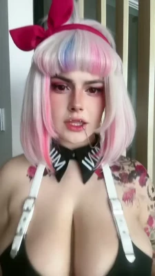 punk__macarroni - I haven't forgotten about you WKW questions from last week. I promise