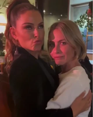 mariamenounos - My Sunday funday which is cuter 😍
