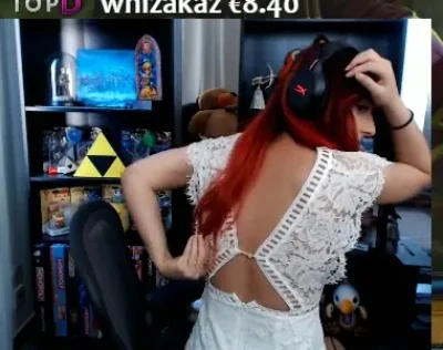 anniefuchsia - Roses are red baby