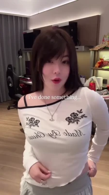 jumayumin1 - A BTS clip of me taking some pretty girl pics of the stunning Ashley