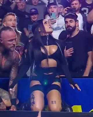 zelina_vega - Lemme ride