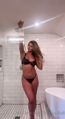 jessica - Isn't my butt the cutest?